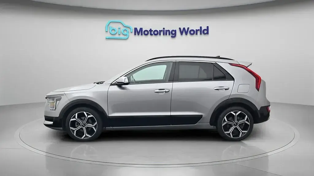 Używany Kia Niro 139 KM (102 kW) 2023 Szary SUV