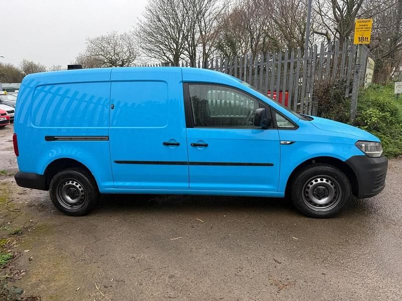 Used VW Caddy Maxi Startline 102 HP (75 kW) 2015 Blue MPV