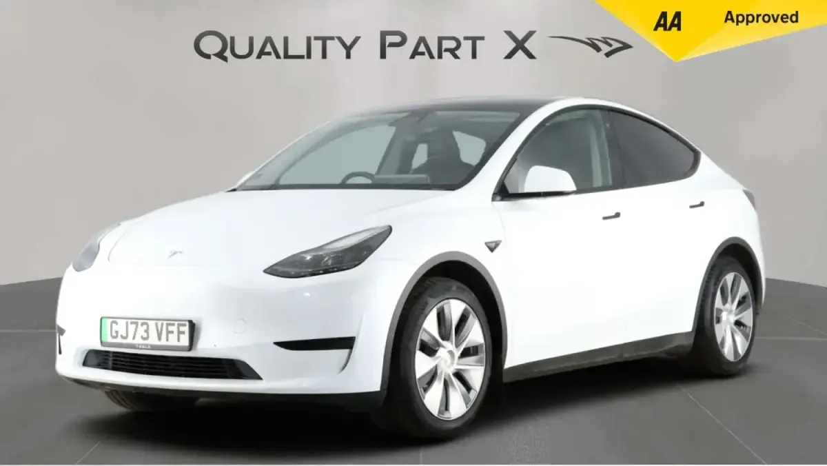 Używany Tesla Model Y RWD 254 kW (346 KM) 2023 Biały SUV
