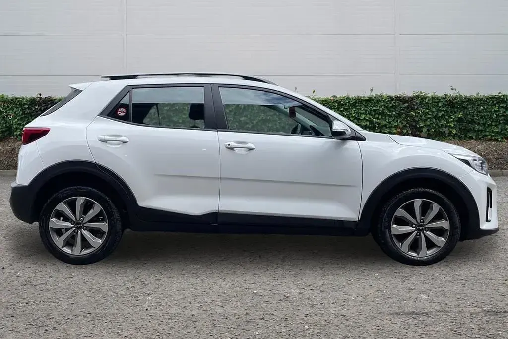 Used Kia Stonic 2025 White SUV