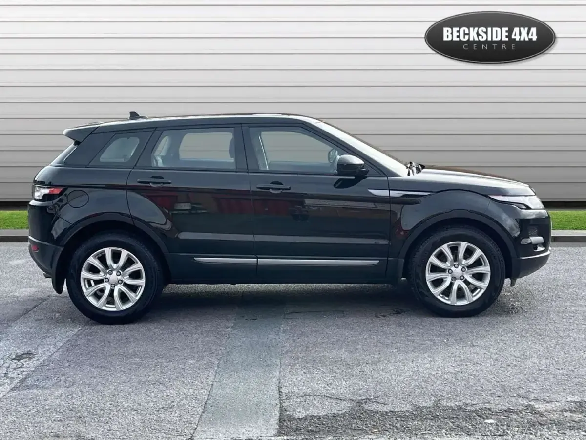 Used Land Rover Range Rover evoque Pure 190 HP (139 kW) 2014 Black SUV