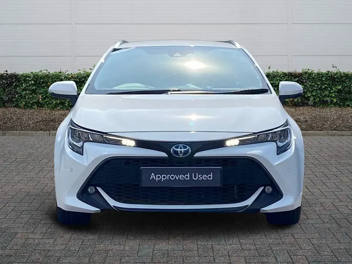 Used Toyota Corolla Design 2021 White Estate