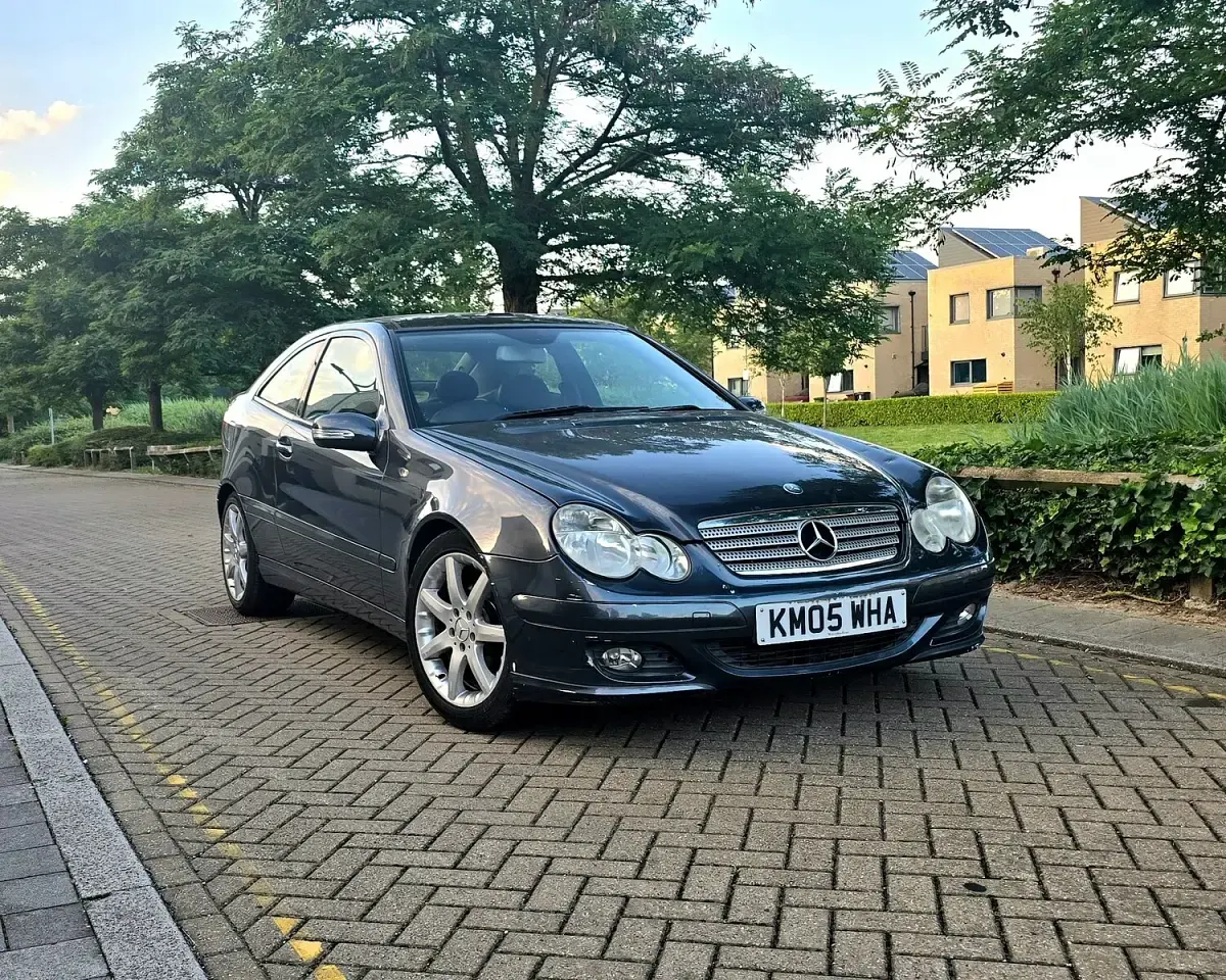 Used Mercedes C180 143 HP (105 kW) 2005 Grey Coupe