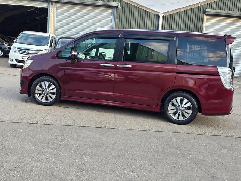 Used Honda Stepwgn 2012 Red MPV