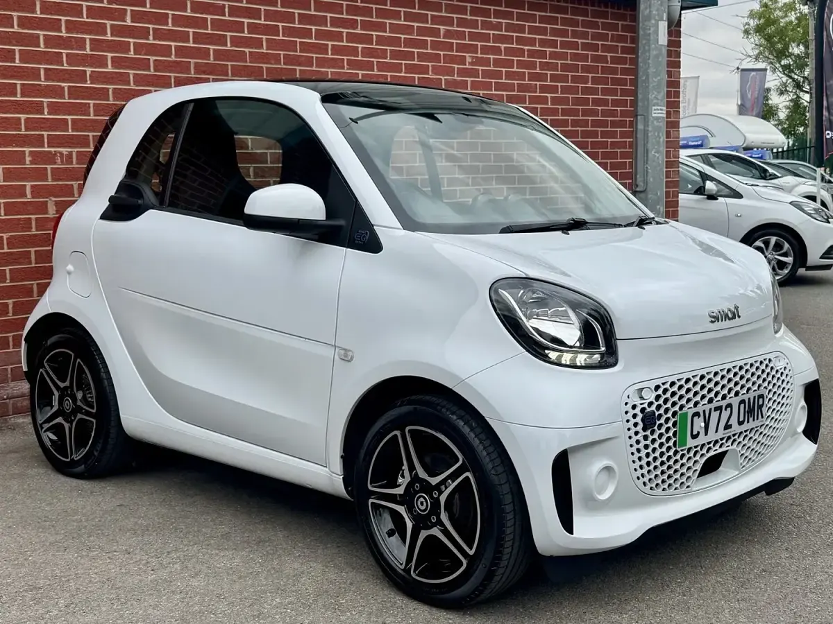 Used Smart ForTwo Electric Drive Premium 60 kW (82 HP) 2022 White Coupe
