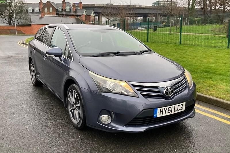 Blue Used 2011 Toyota Avensis Estate | £2,495 (Fair price) - Image 1/1