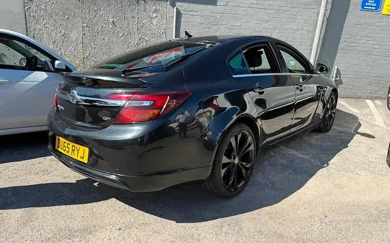 Used Vauxhall Insignia SRi 136 HP (100 kW) 2015 Hatchback
