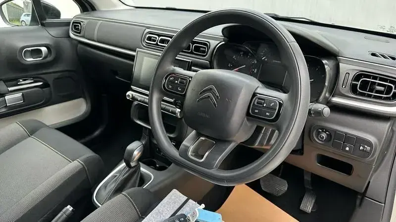 Used Citroën C3 PureTech 110 HP (80 kW) 2023 Beige Hatchback