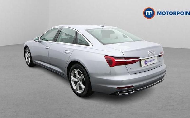 Usado Audi A6 Sport 204 HP (150 kW) 2023 Prateado Sedan