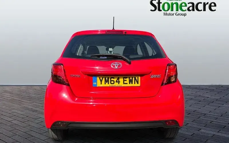 Used Toyota Yaris 99 HP (72 kW) 2016 Hatchback
