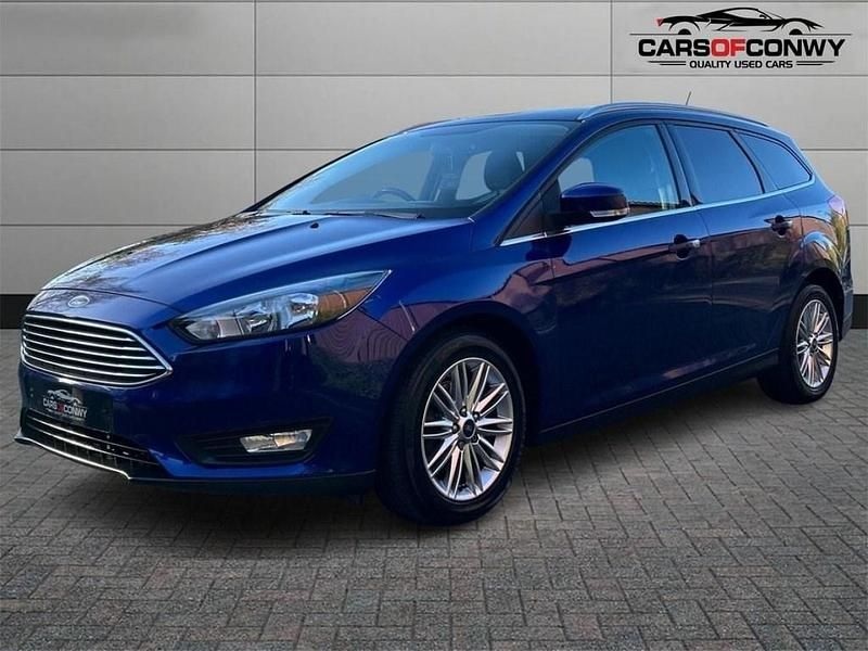 Used Ford Focus Zetec 120 HP (88 kW) 2017 Blue Estate