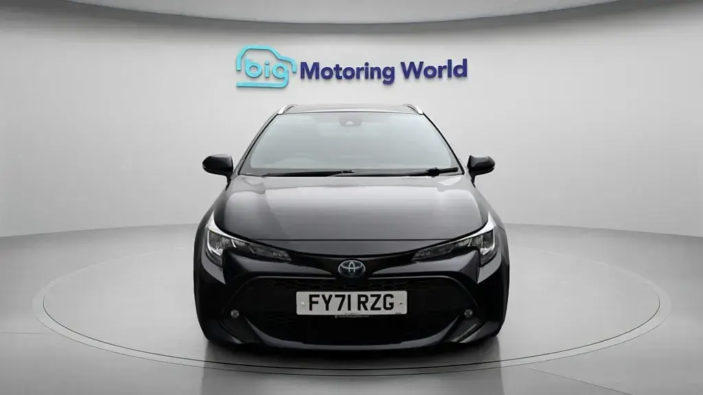 Używany Toyota Corolla 122 KM (89 kW) 2021 Niebieski Kombi