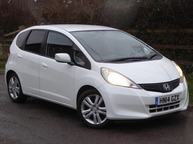 Used Honda Jazz ES 2014 White Hatchback