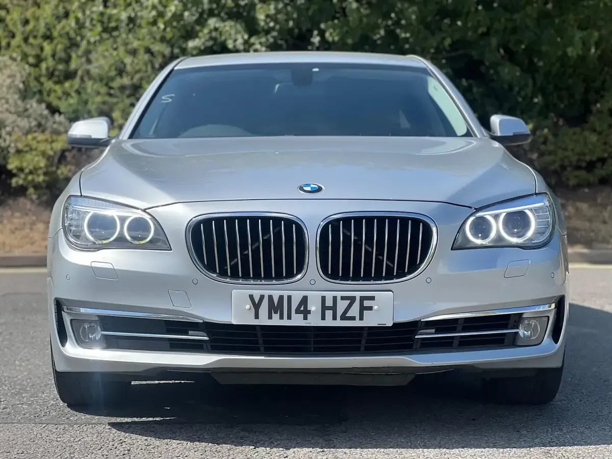 Used BMW 730 Comfort Edition 258 HP (189 kW) 2014 Silver Sedan