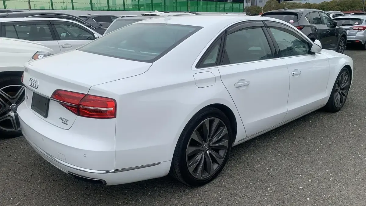 Used Audi A8 Comfort 2014 White Sedan