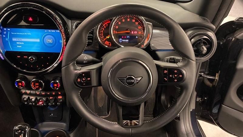 Used Mini Cooper Exclusive 134 HP (98 kW) 2022 Black Hatchback