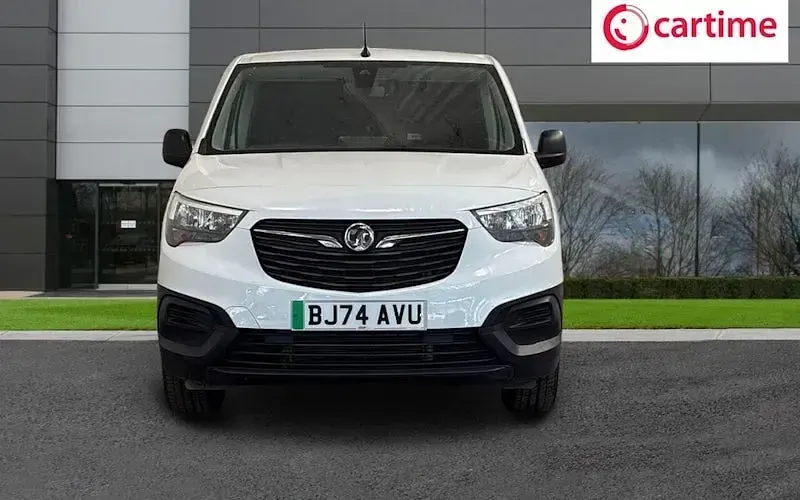 Used Vauxhall Combo 100 kW (136 HP) 2025 MPV