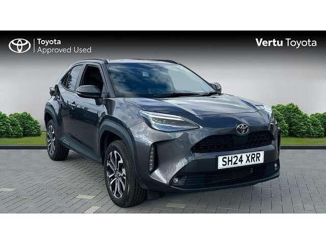 Grey Used 2024 Toyota Yaris Hybrid Design SUV | £22,289 (Fair price) - Image 1/4