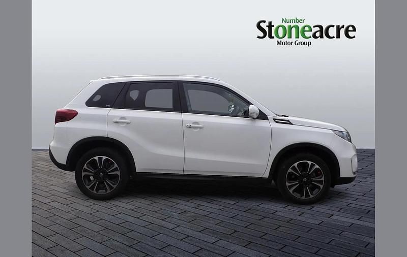 Used Suzuki Vitara SZ5 116 HP (85 kW) 2022 White SUV