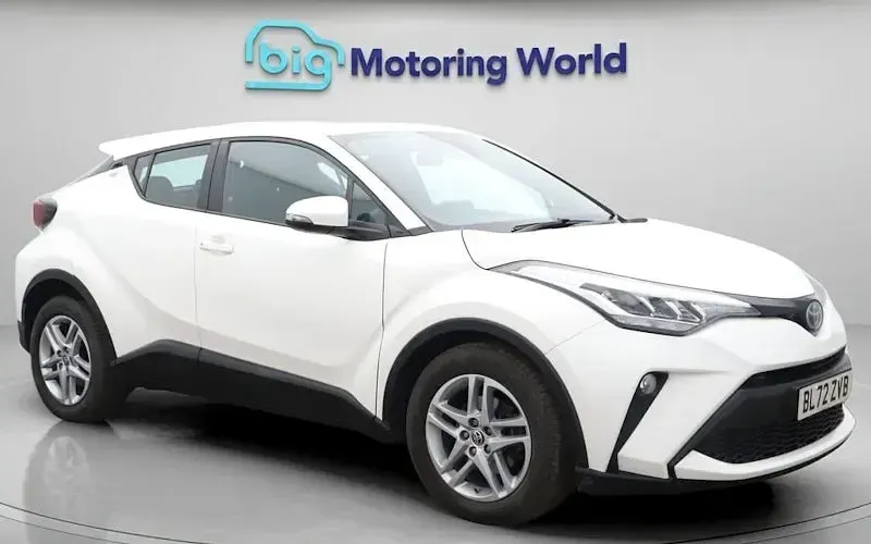 Second-hand Toyota C-HR 122 CP (89 kW) 2023 Alb SUV