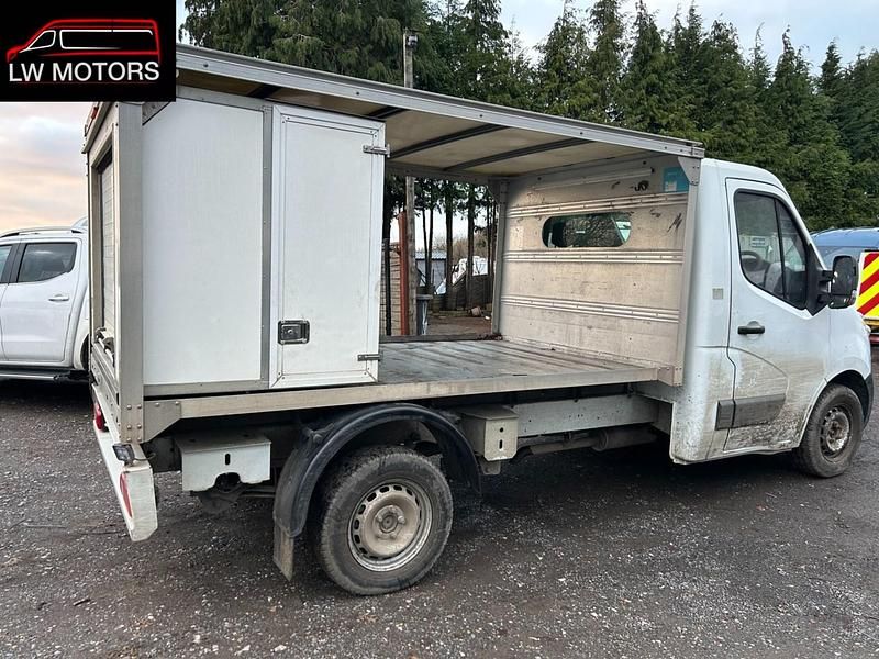 Begagnad Vauxhall Movano 125 HK (91 kW) 2015 Vit Minibuss