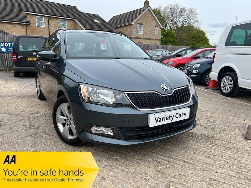 Used Skoda Fabia SE 90 HP (66 kW) 2015 Grey Estate