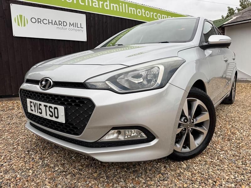 Silver Used 2015 Hyundai i20 SE Hatchback | £6,995 (A bit pricey) - Image 1/4