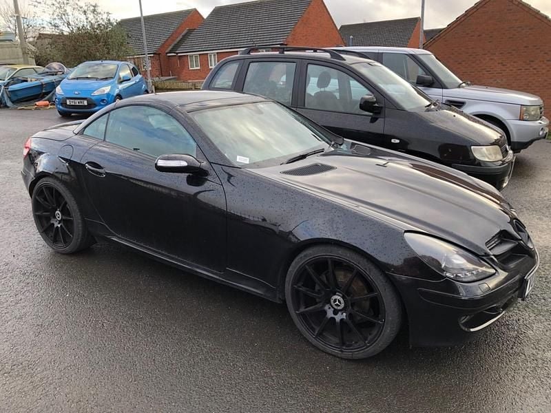 Used Mercedes SLK200 2008 Black metallic Cabriolet