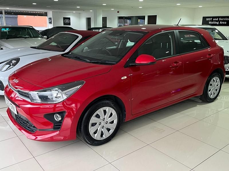 Used Kia Rio 83 HP (61 kW) 2023 Red Hatchback