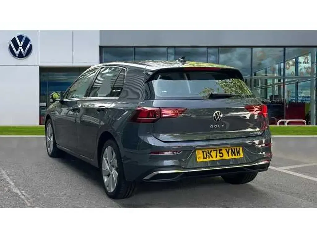 Used VW Golf VIII 204 HP (150 kW) 2025