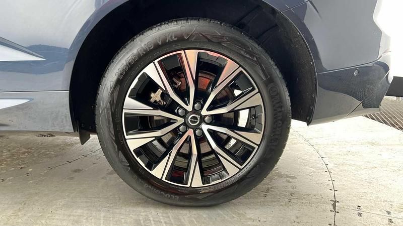 Used Volvo XC60 Plus 197 HP (144 kW) 2023 Blue SUV