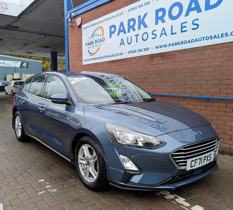 Used Ford Focus Zetec 125 HP (91 kW) 2022 Blue Hatchback