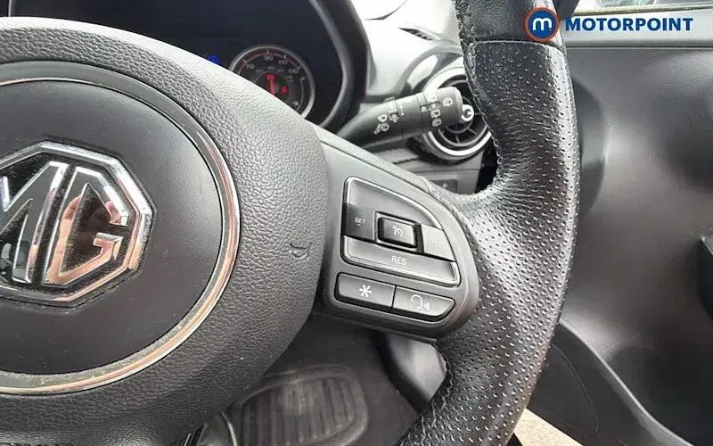 Used MG MG3 Exclusive 106 HP (77 kW) 2022 Black Hatchback