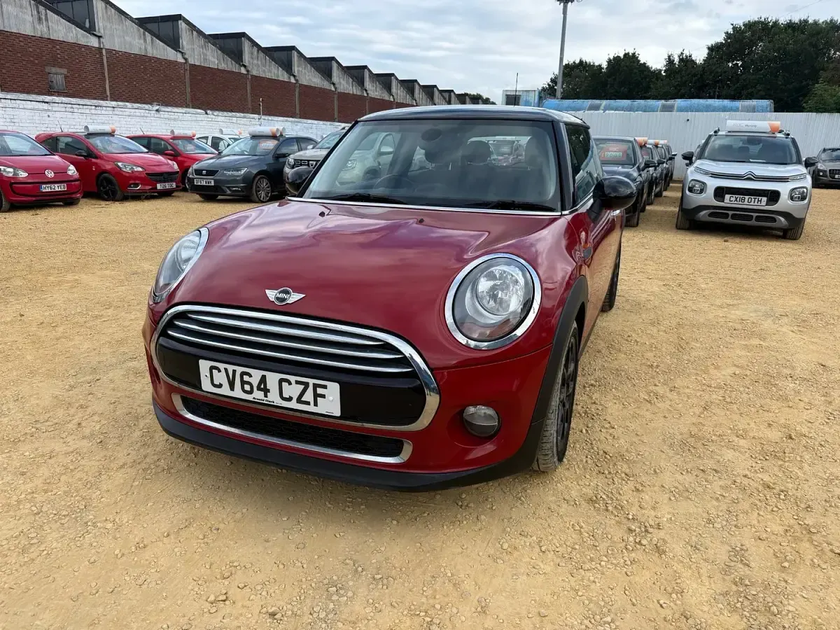 Used Mini Cooper Hatch 136 HP (100 kW) 2014 Red Hatchback