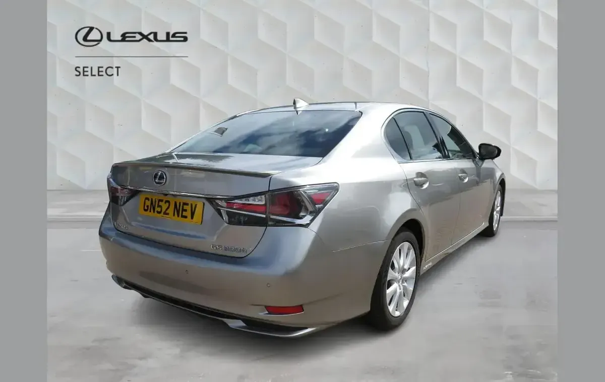 Used Lexus GS300h Executive Line 220 HP (161 kW) 2017 Silver Sedan