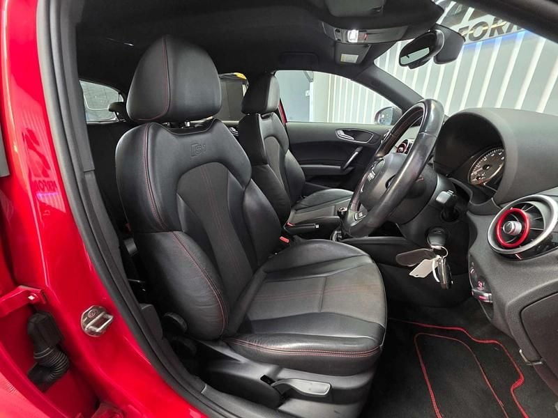 Used Audi S1 Sportback Competition 231 HP (169 kW) 2017 Red Hatchback