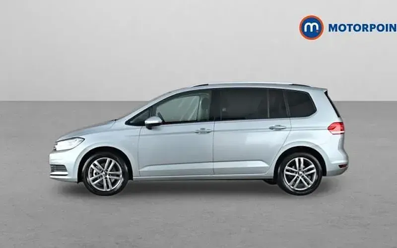 Used VW Touran Match 150 HP (110 kW) 2025 Silver MPV