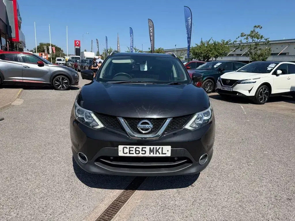 Used Nissan Qashqai N-TEC 110 HP (80 kW) 2015 Black SUV