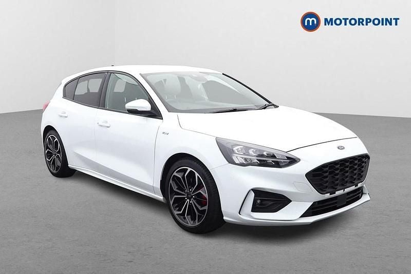 Used Ford Focus ST-Line X 125 HP (91 kW) 2021 White Hatchback