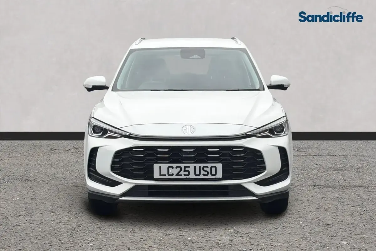 Used MG ZS Trophy 196 HP (144 kW) 2024 Solid  arctic white SUV