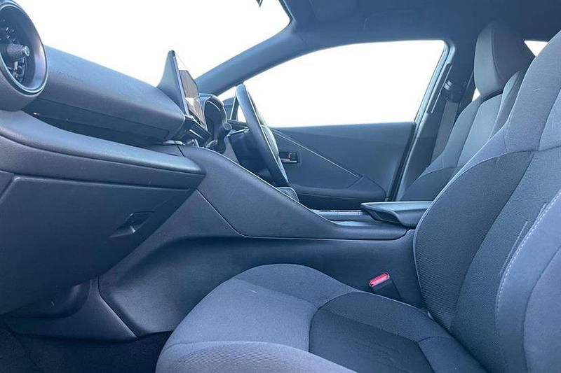 Used Toyota C-HR Design 140 HP (102 kW) 2025 Eclipse black SUV