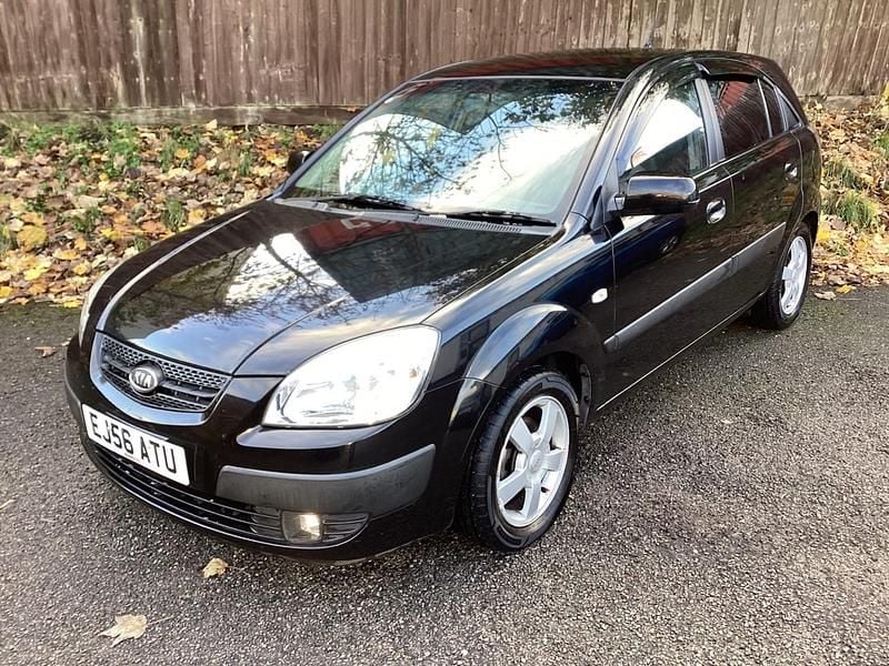 Black Used 2006 Kia Rio LX Hatchback | £1,500 (Fair price) - Image 1/4