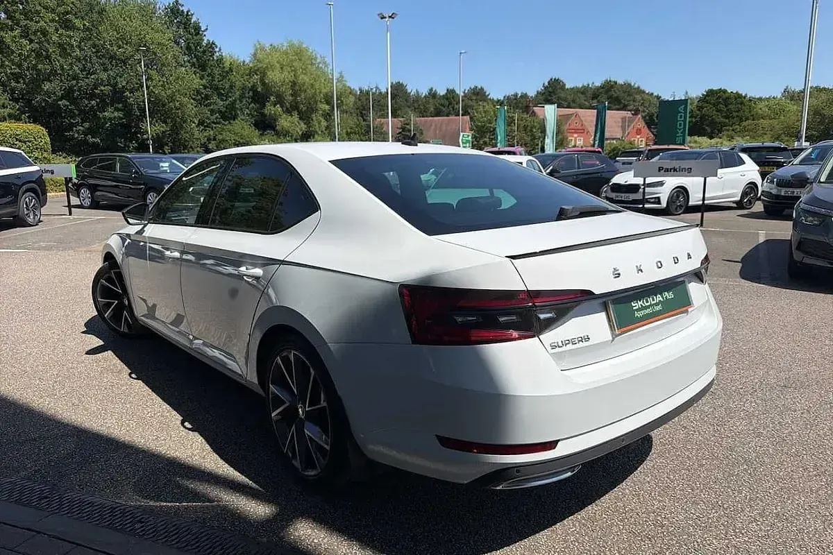 Used Skoda Superb SportlinePlus 187 HP (137 kW) 2020 Moon white metallic Hatchback