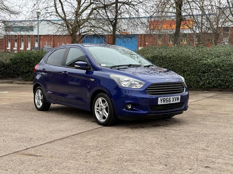 Used Ford Ka Plus Zetec 85 HP (62 kW) 2016 Blue Hatchback