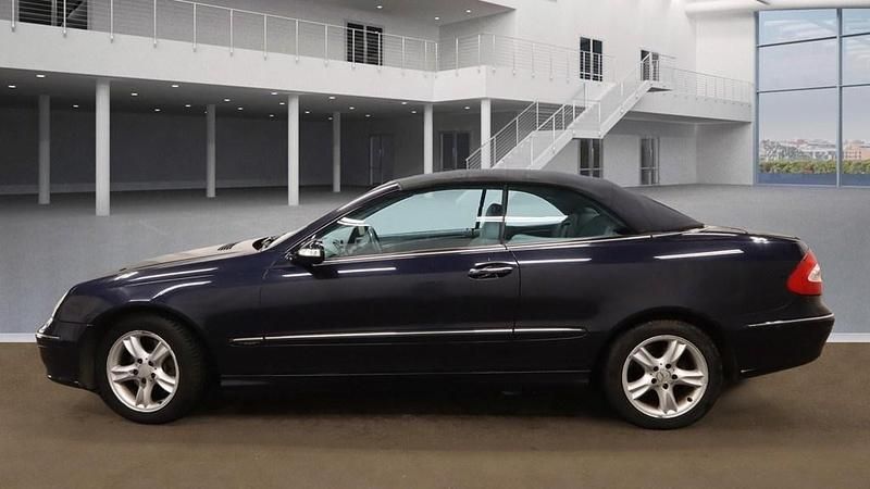 Used Mercedes CLK320 Avantgarde 2003 Blue Cabriolet