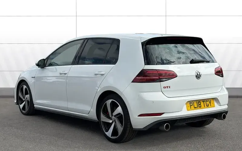 Used VW Golf VII GTI 245 HP (180 kW) 2018 White Hatchback