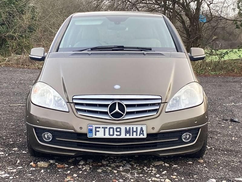 Used Mercedes A180 Elegance 2009 Brown Hatchback