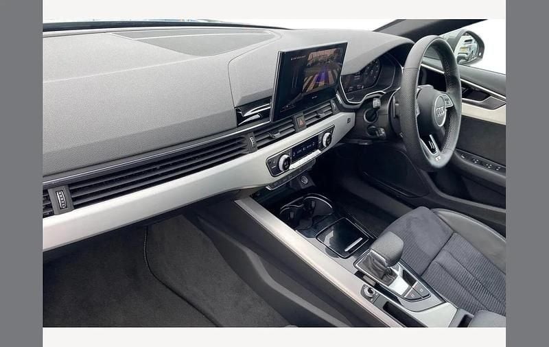 Used Audi A4 S-Line 204 HP (150 kW) 2024 Grey Estate