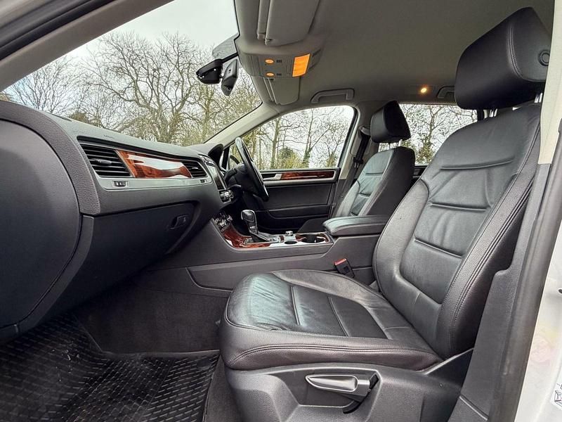 Used VW Touareg SE 2014 Silver SUV