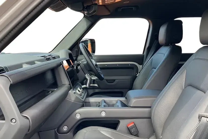 Used Land Rover Defender HSE Dynamic 345 HP (253 kW) 2026 Borasco grey SUV